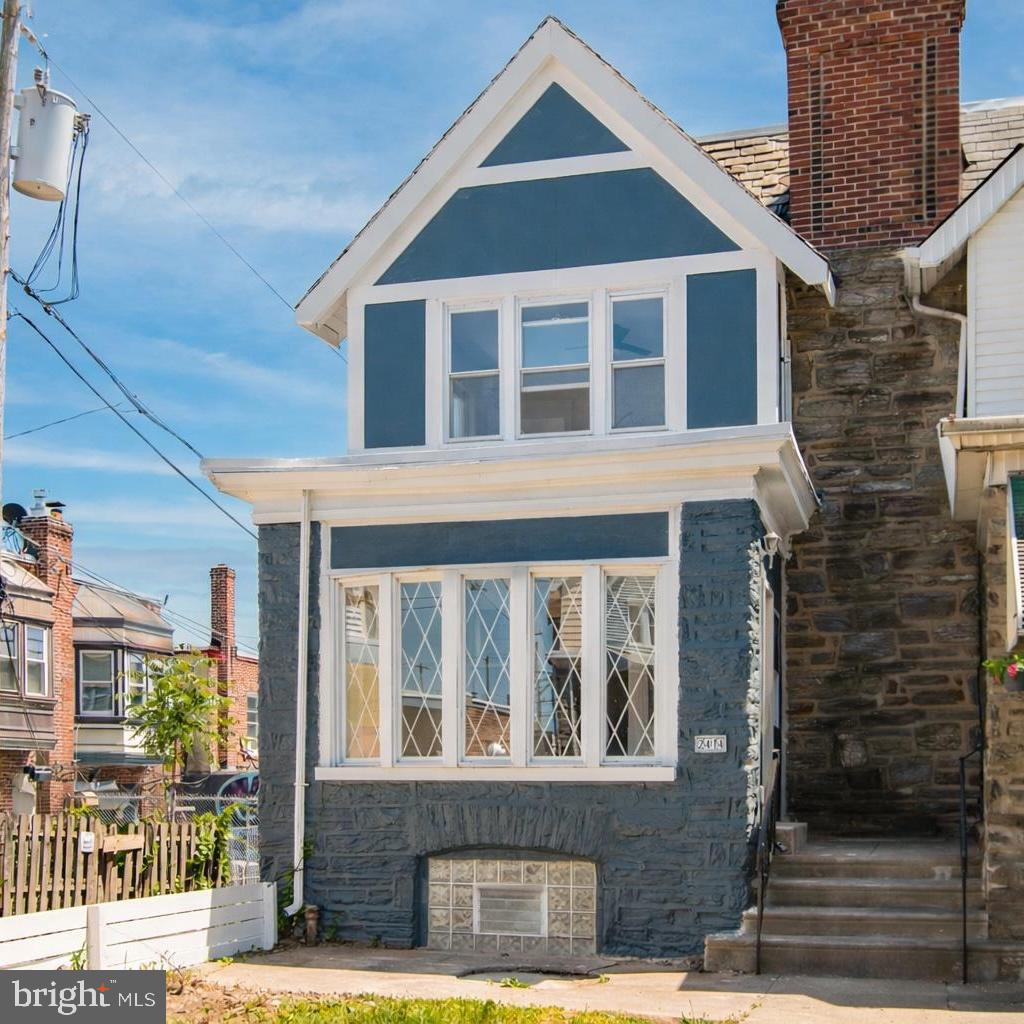 WEST OAK LANE - Residential