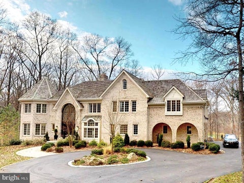 Photo of 9629 Eagle Ridge Drive, BETHESDA, MD 20817 (MLS # MDMC2244226)