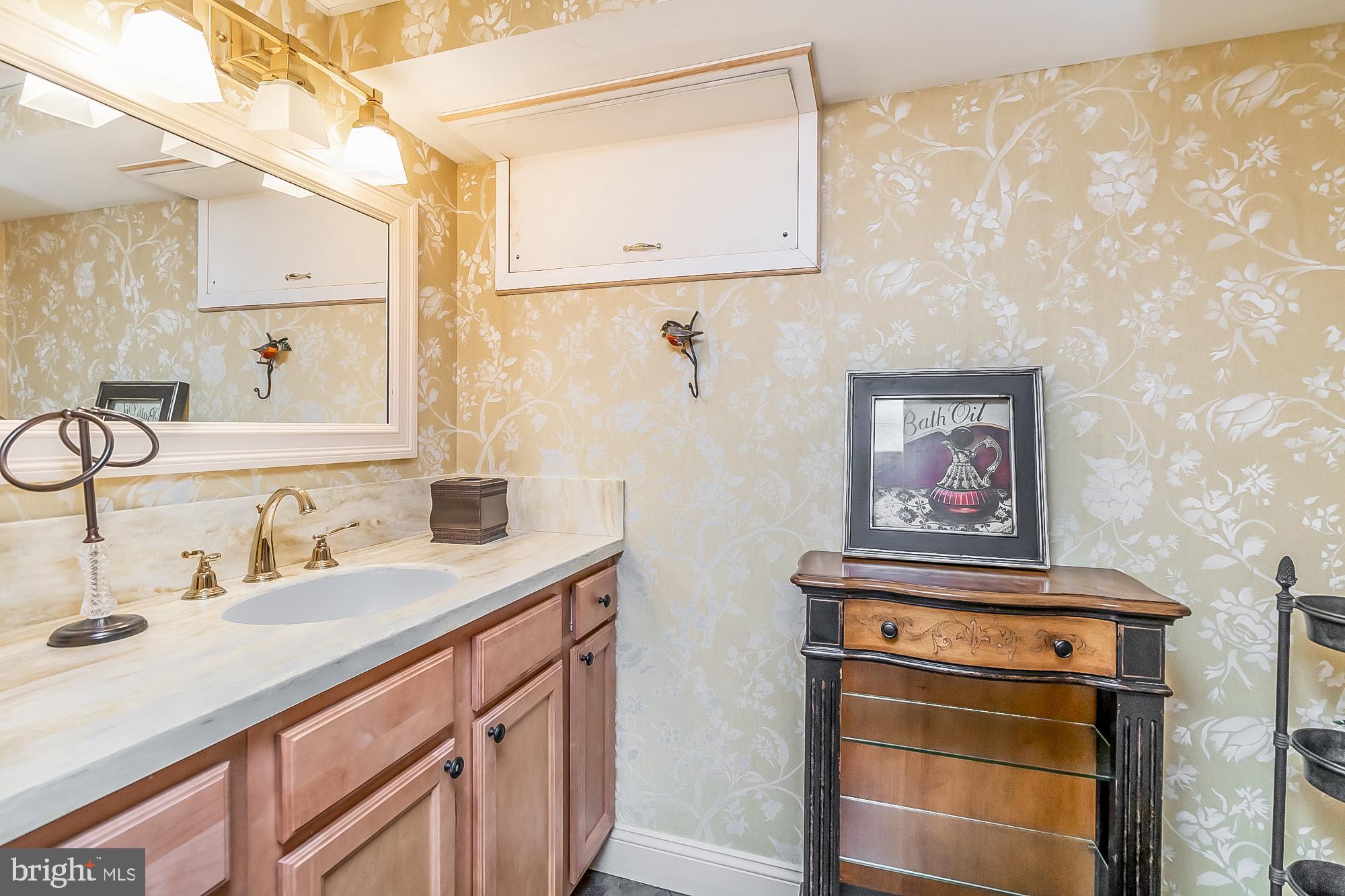 GLEN ARM - Residential Lease