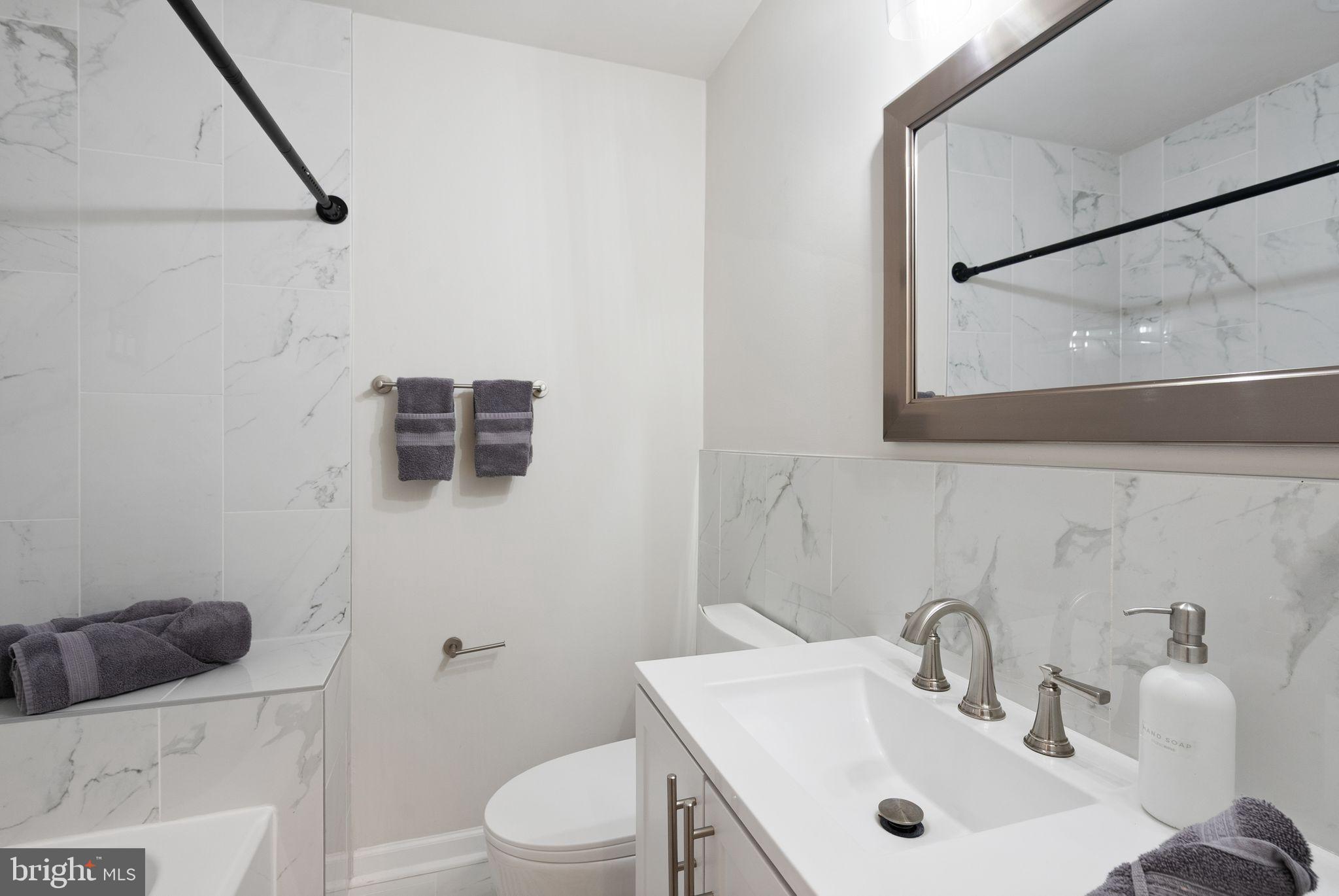 ANNANDALE ACRES - Residential