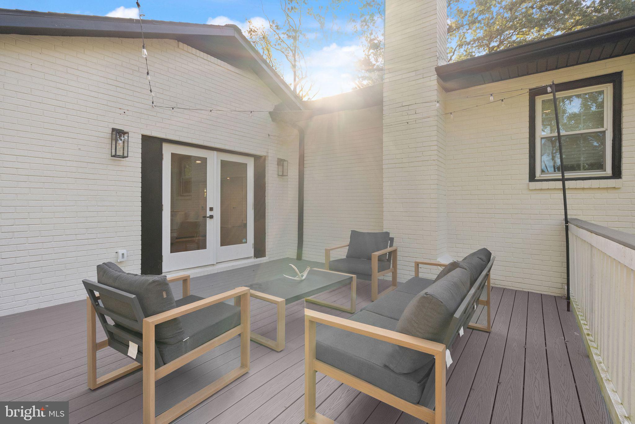 ANNANDALE ACRES - Residential