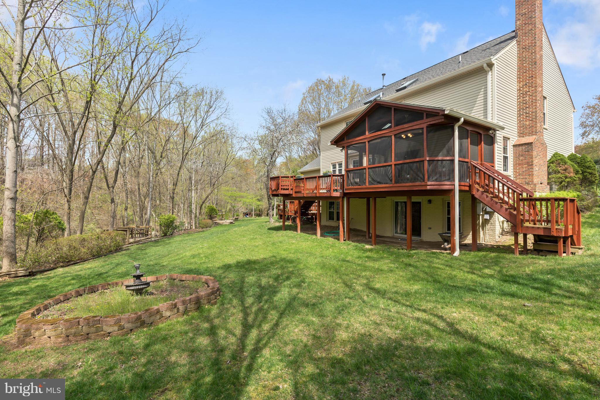 LAKE RIDGE - Residential