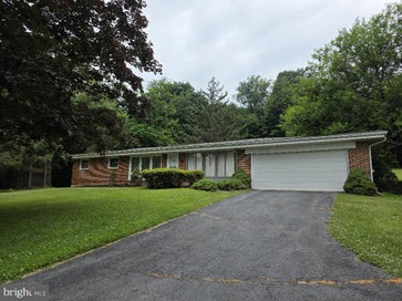 706 S MOUNTAIN ROAD DILLSBURG PA 17019