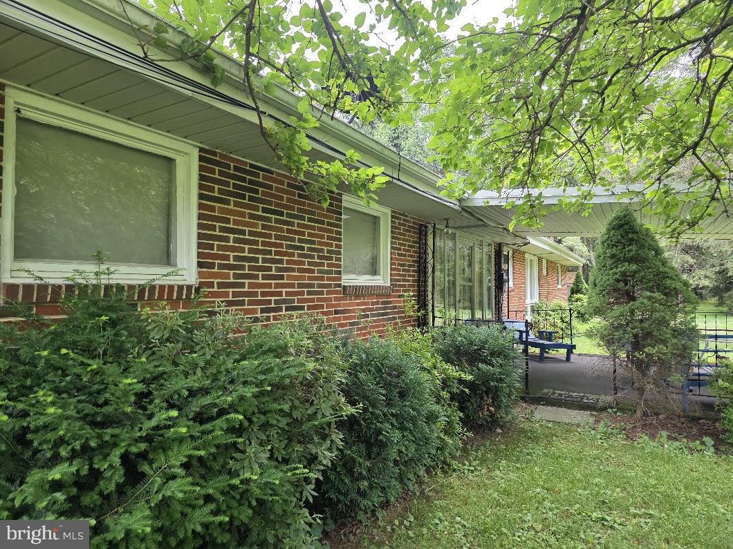 706 S MOUNTAIN ROAD