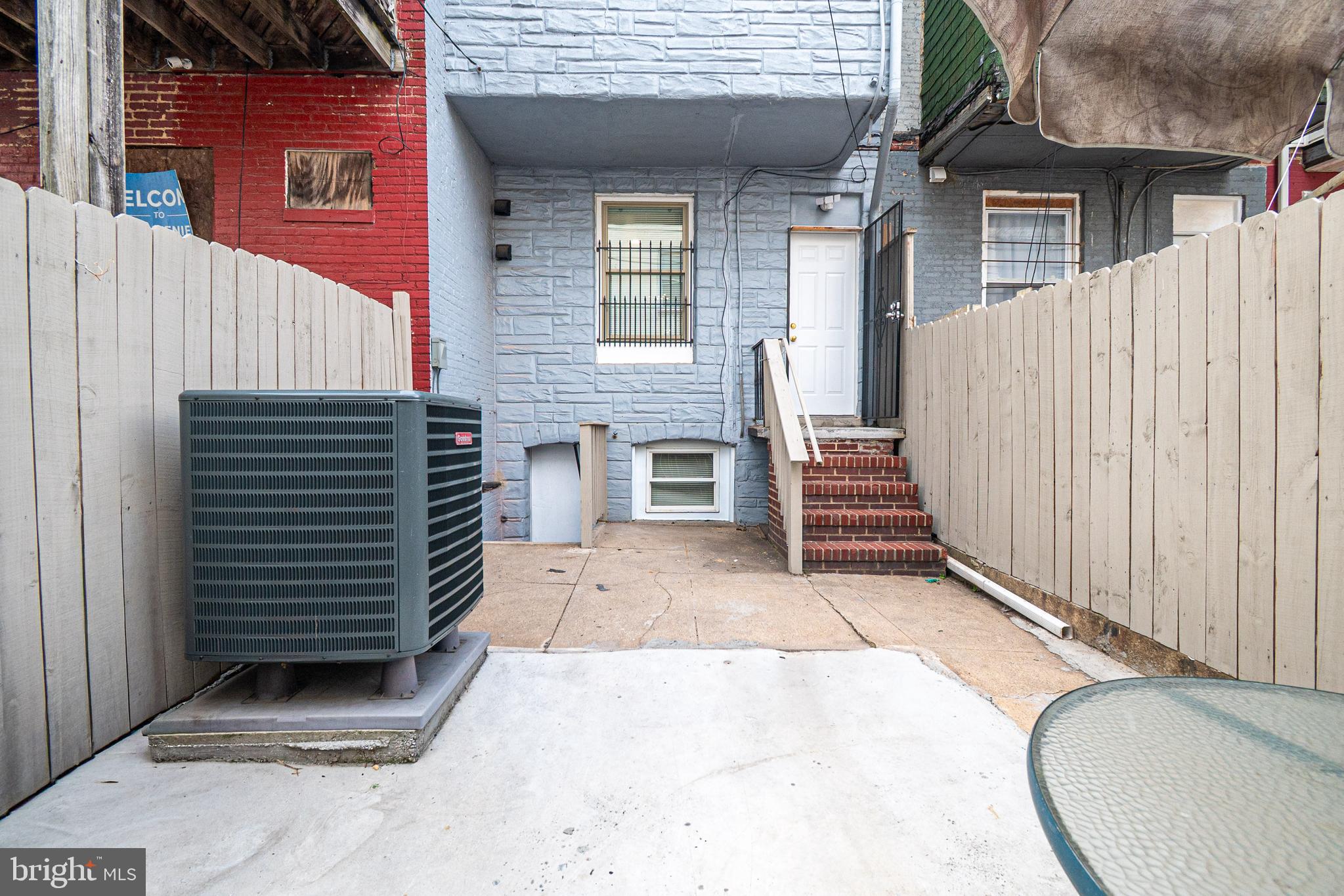 EAST BALTIMORE MIDWAY - Residential