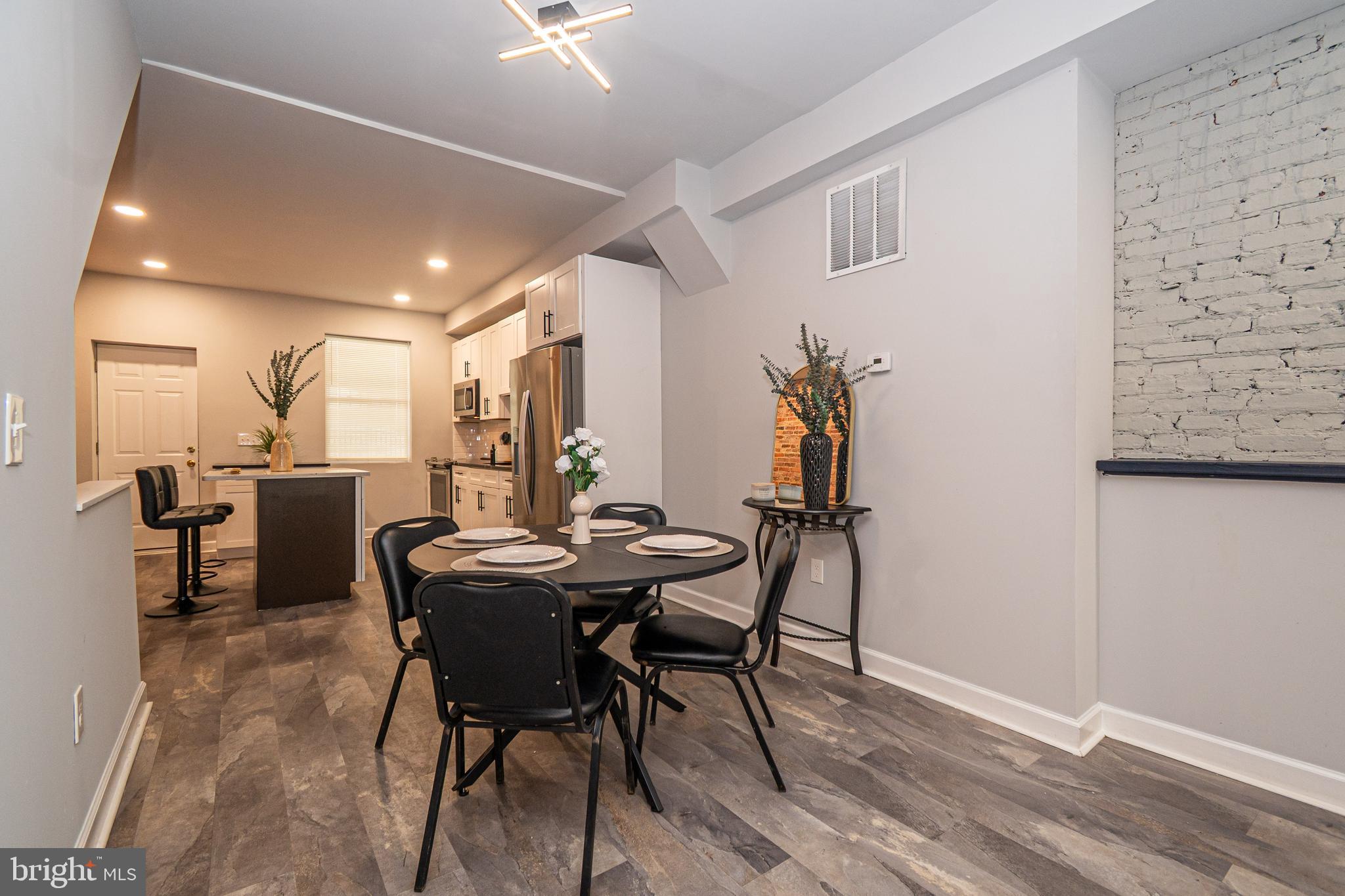 EAST BALTIMORE MIDWAY - Residential