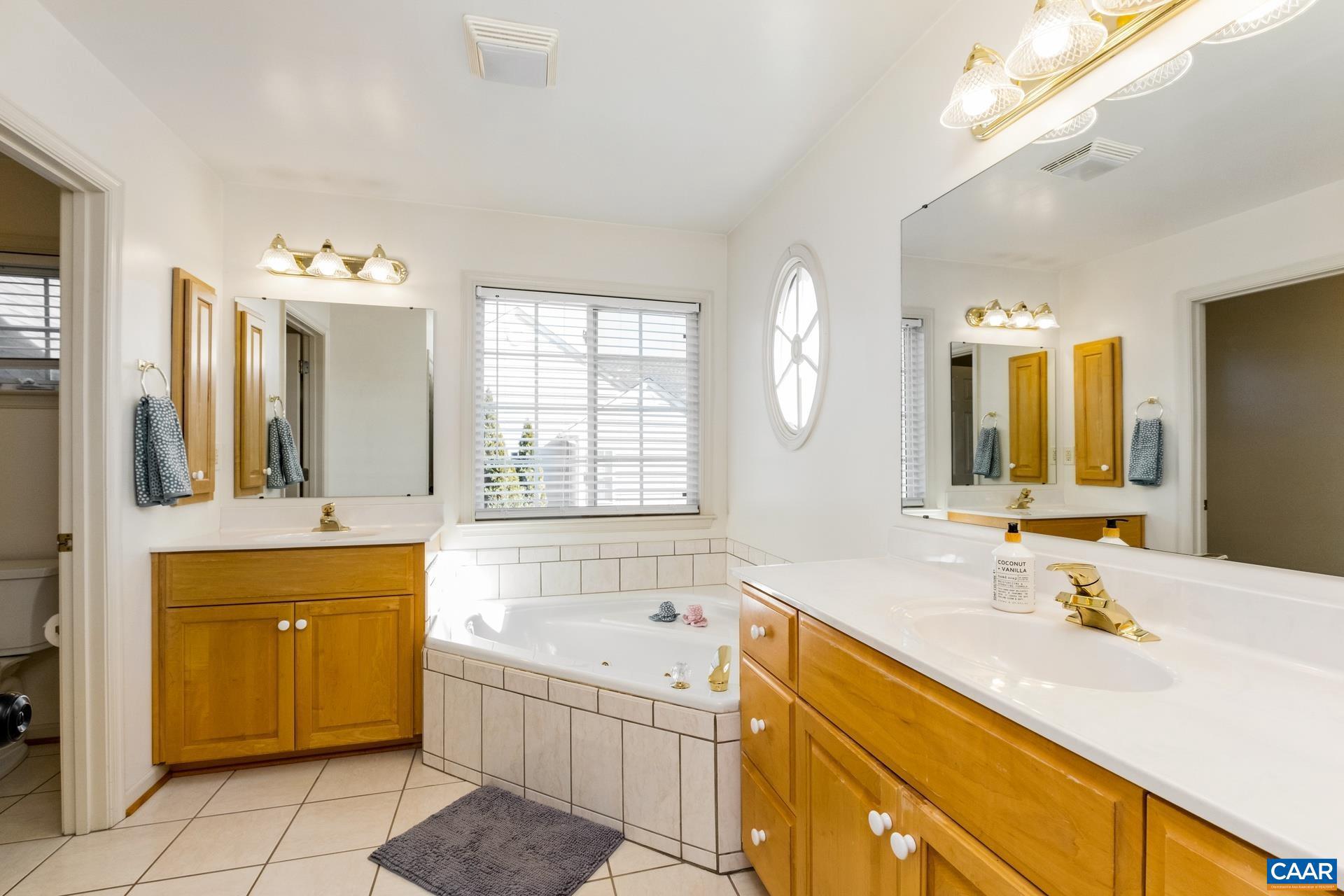 FOREST LAKES - Residential