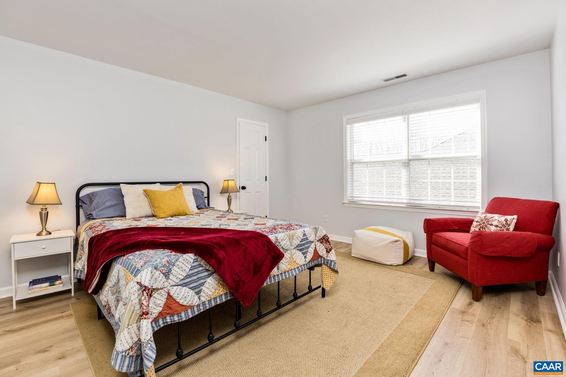 FOREST LAKES - Residential