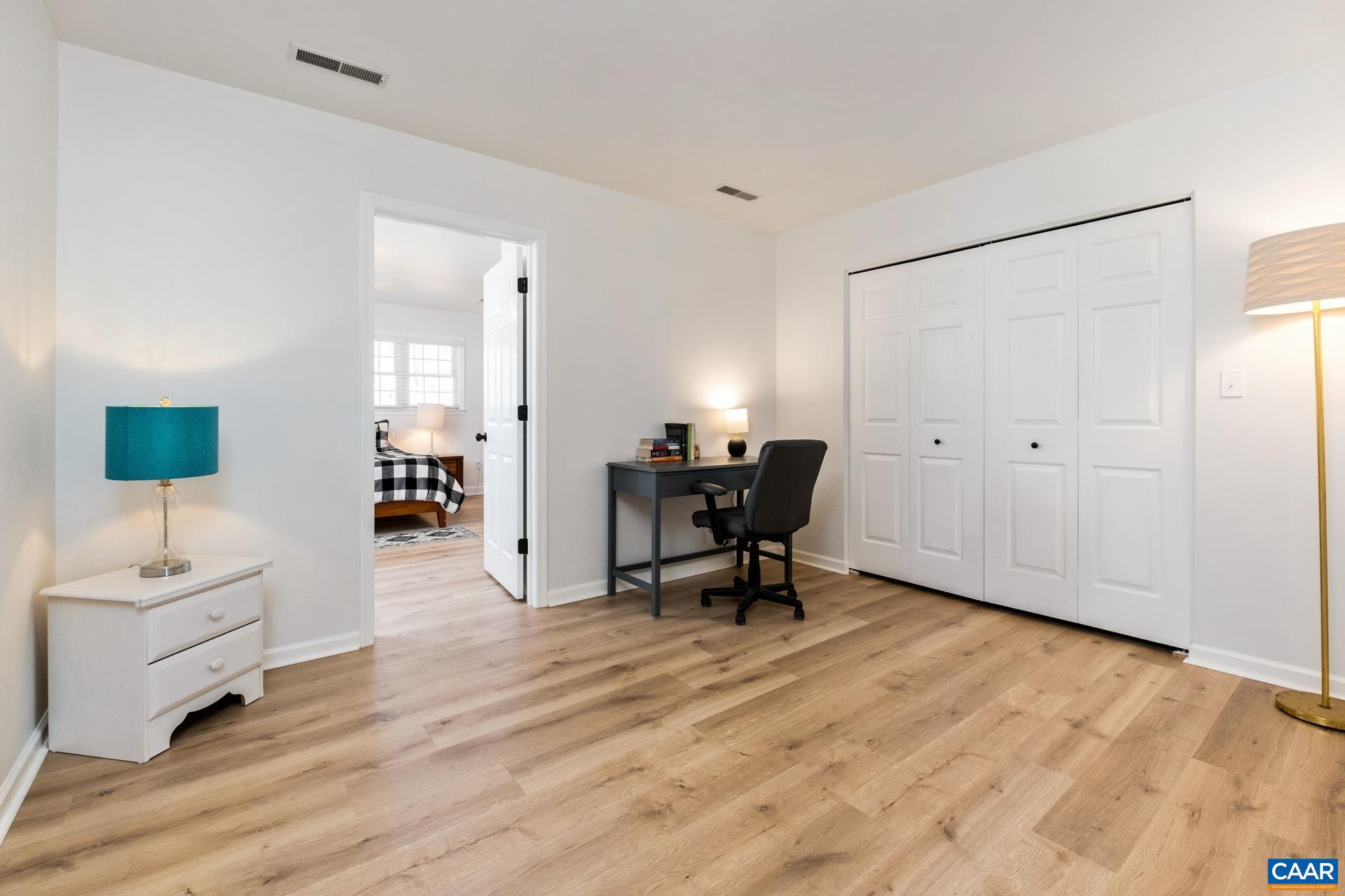 FOREST LAKES - Residential