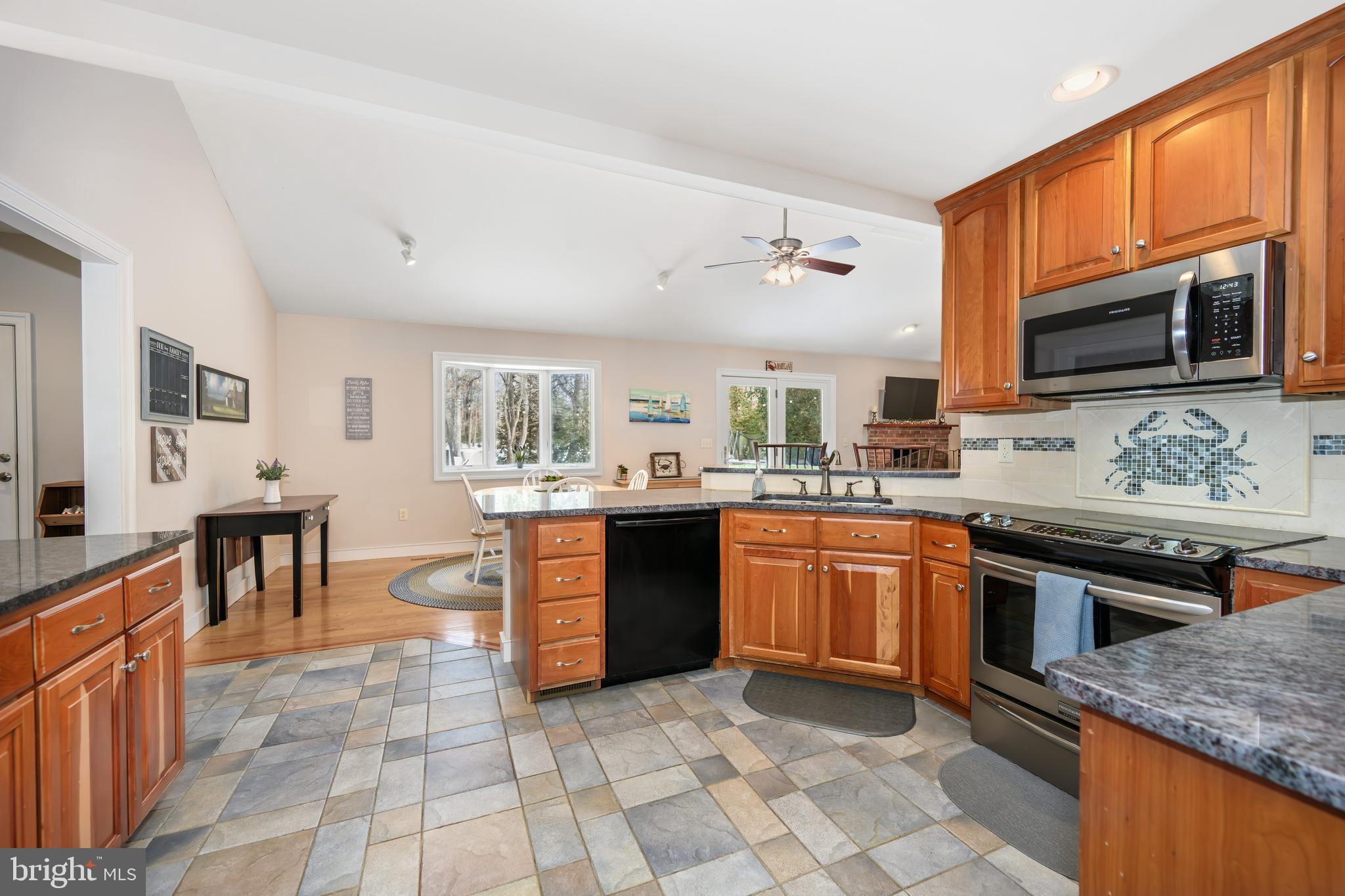 DOUBLE CREEK WOODS - Residential