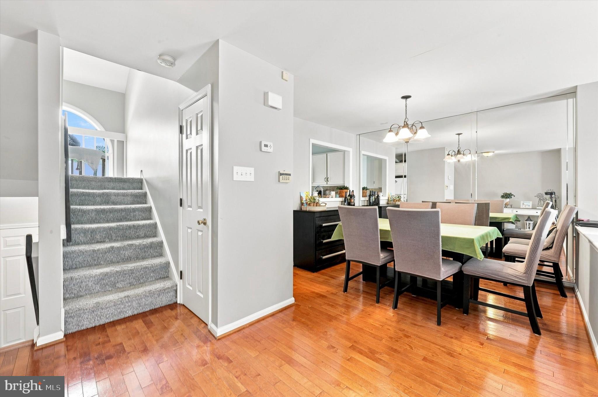 141 KNOLLWOOD COURT