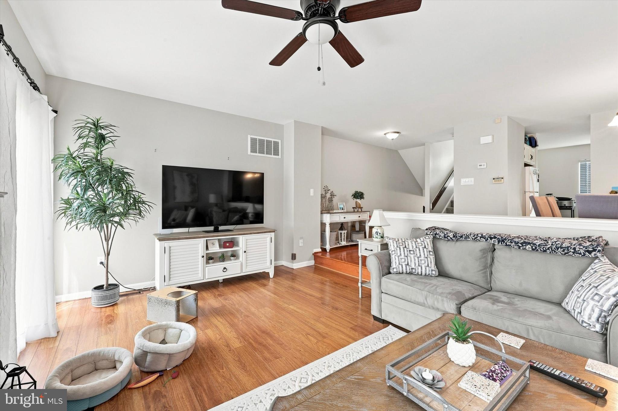 141 KNOLLWOOD COURT