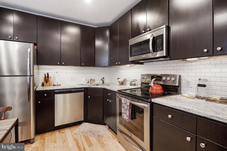 WASHINGTON SQ WEST - Residential Lease
