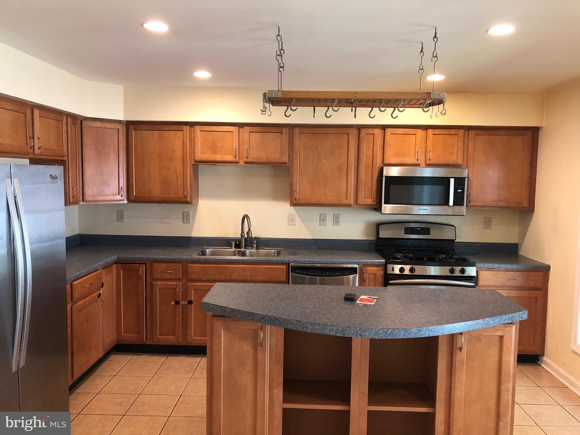 PENN VILLAGE - Residential Lease