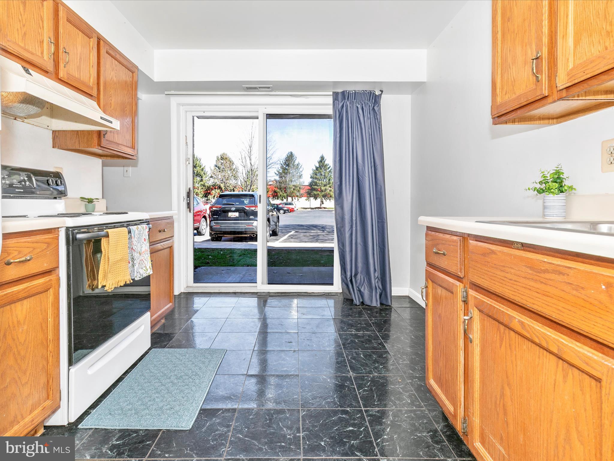 GLADE TOWN - Residential