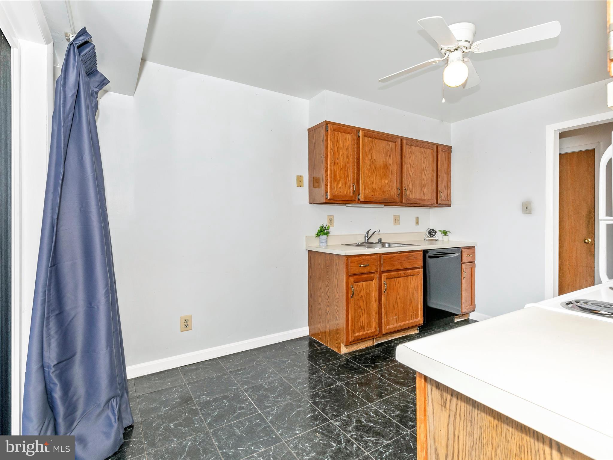 GLADE TOWN - Residential