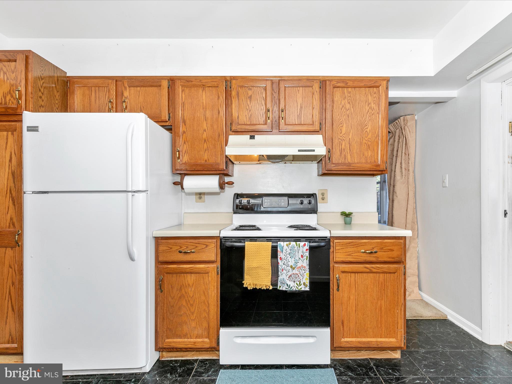 GLADE TOWN - Residential