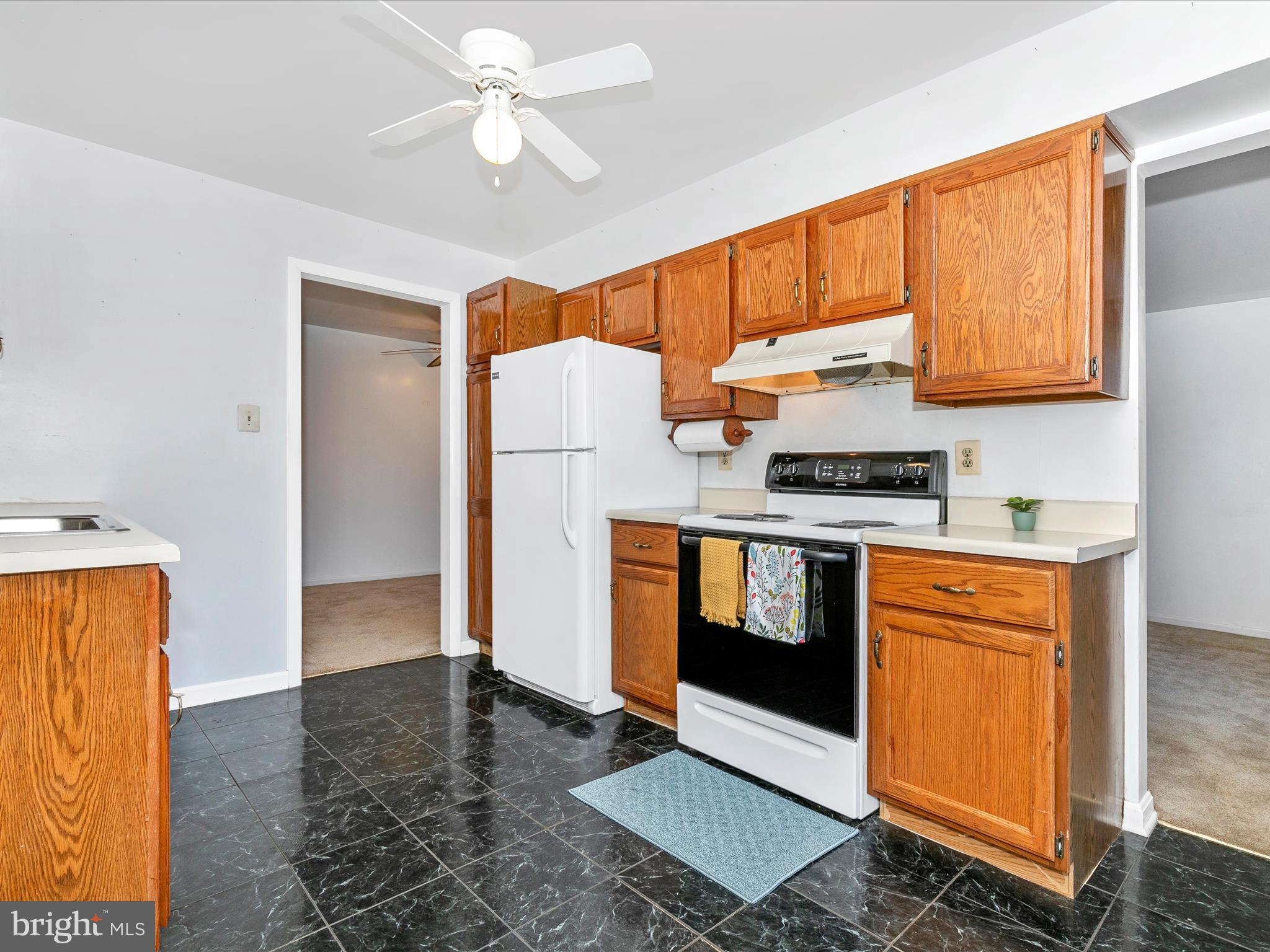 GLADE TOWN - Residential