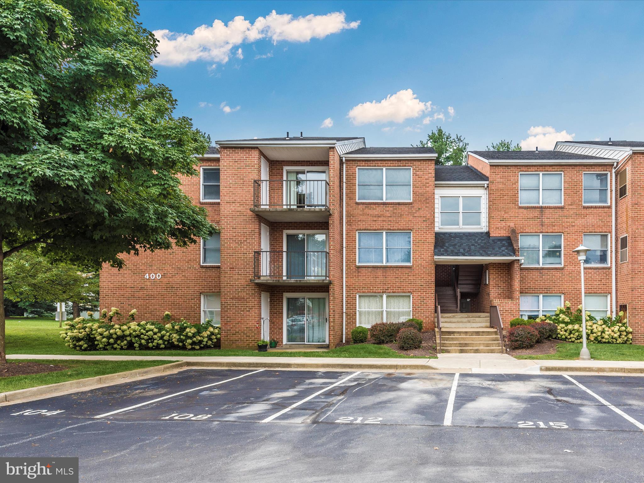 GLADE TOWN - Residential