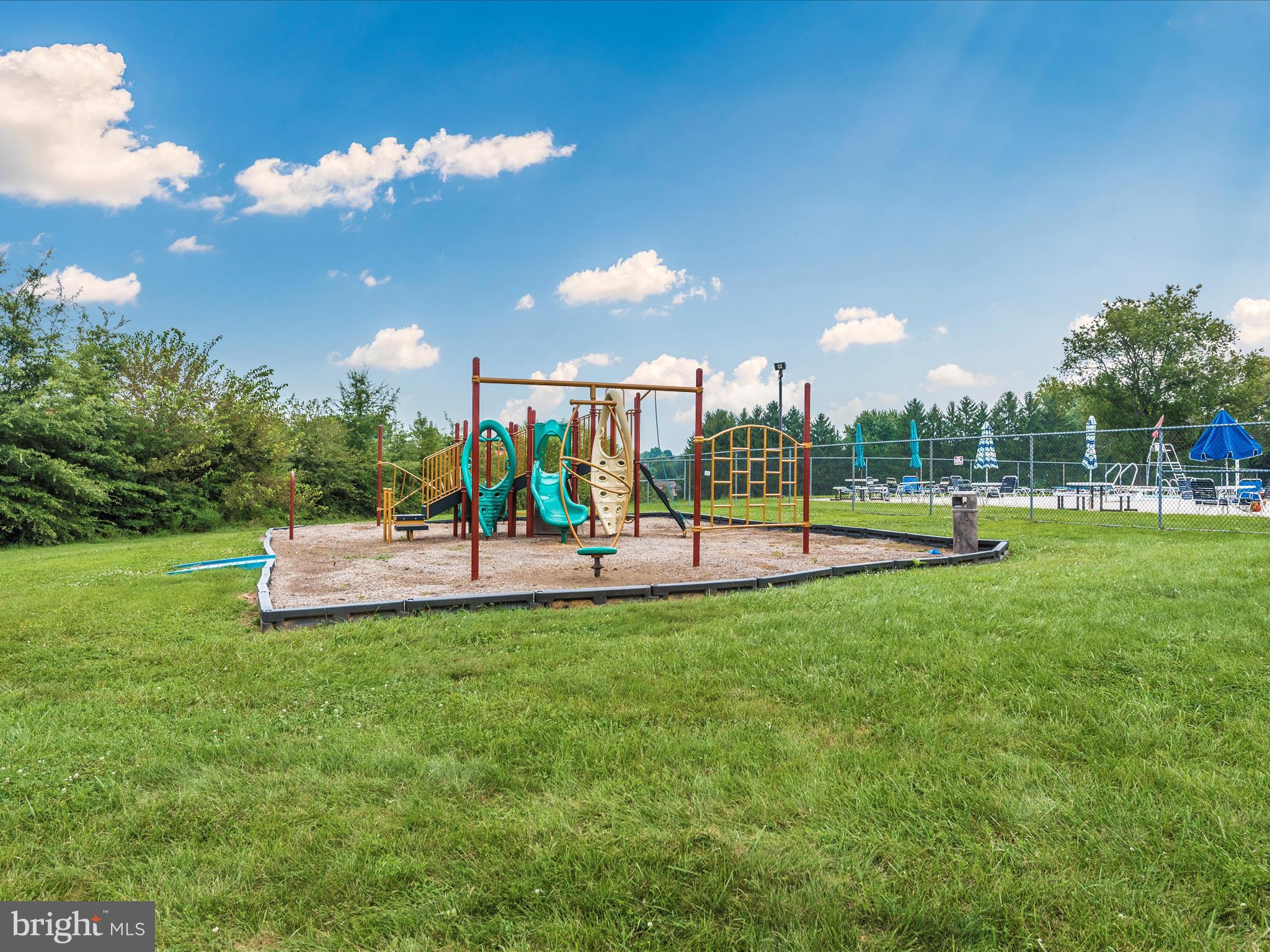 GLADE TOWN - Residential