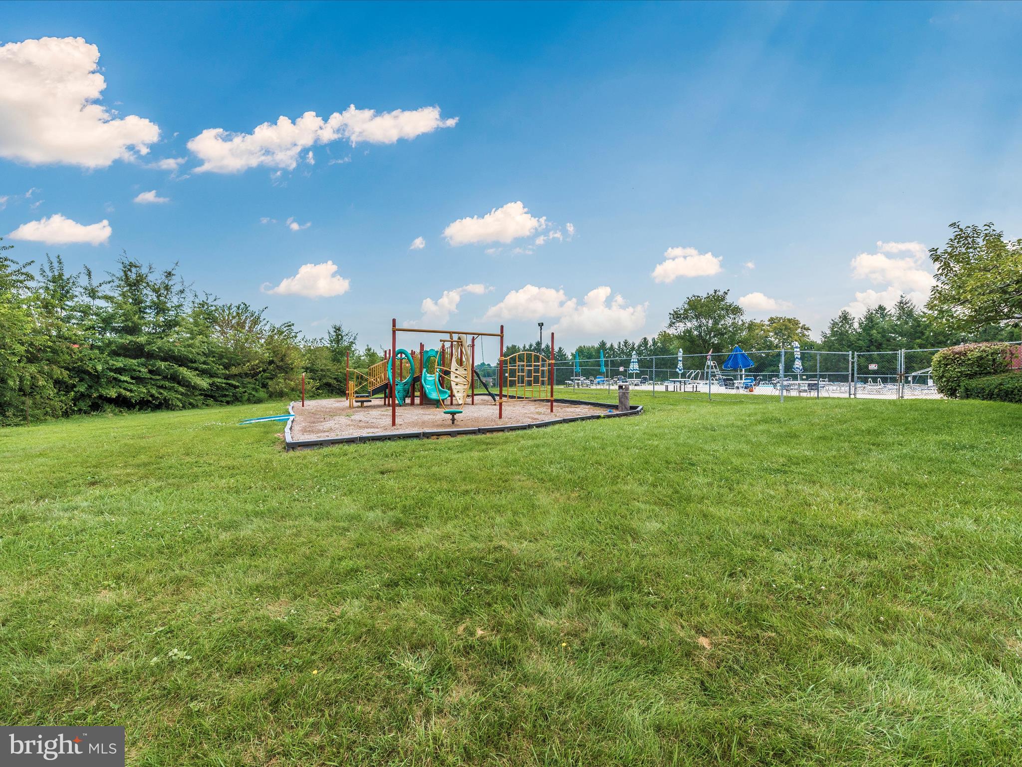 GLADE TOWN - Residential