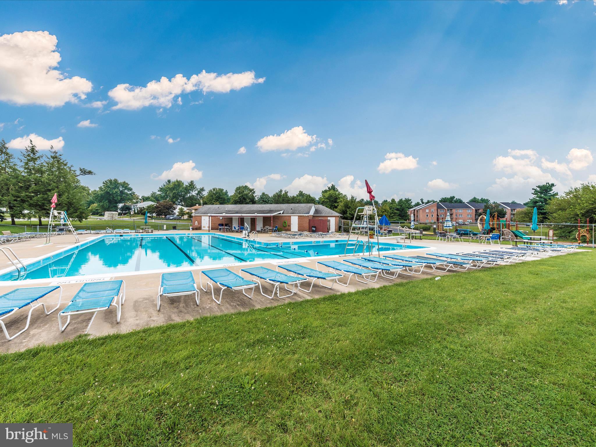 GLADE TOWN - Residential