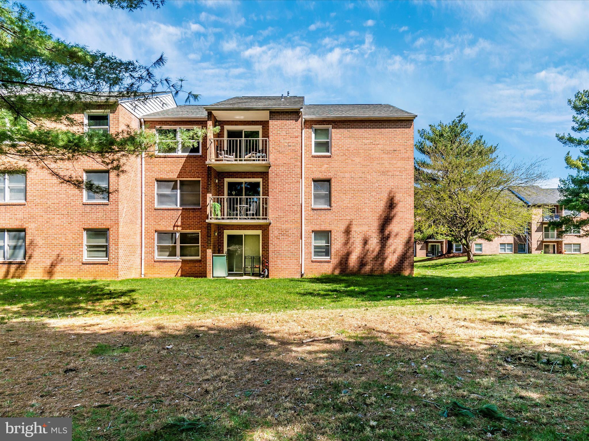 GLADE TOWN - Residential