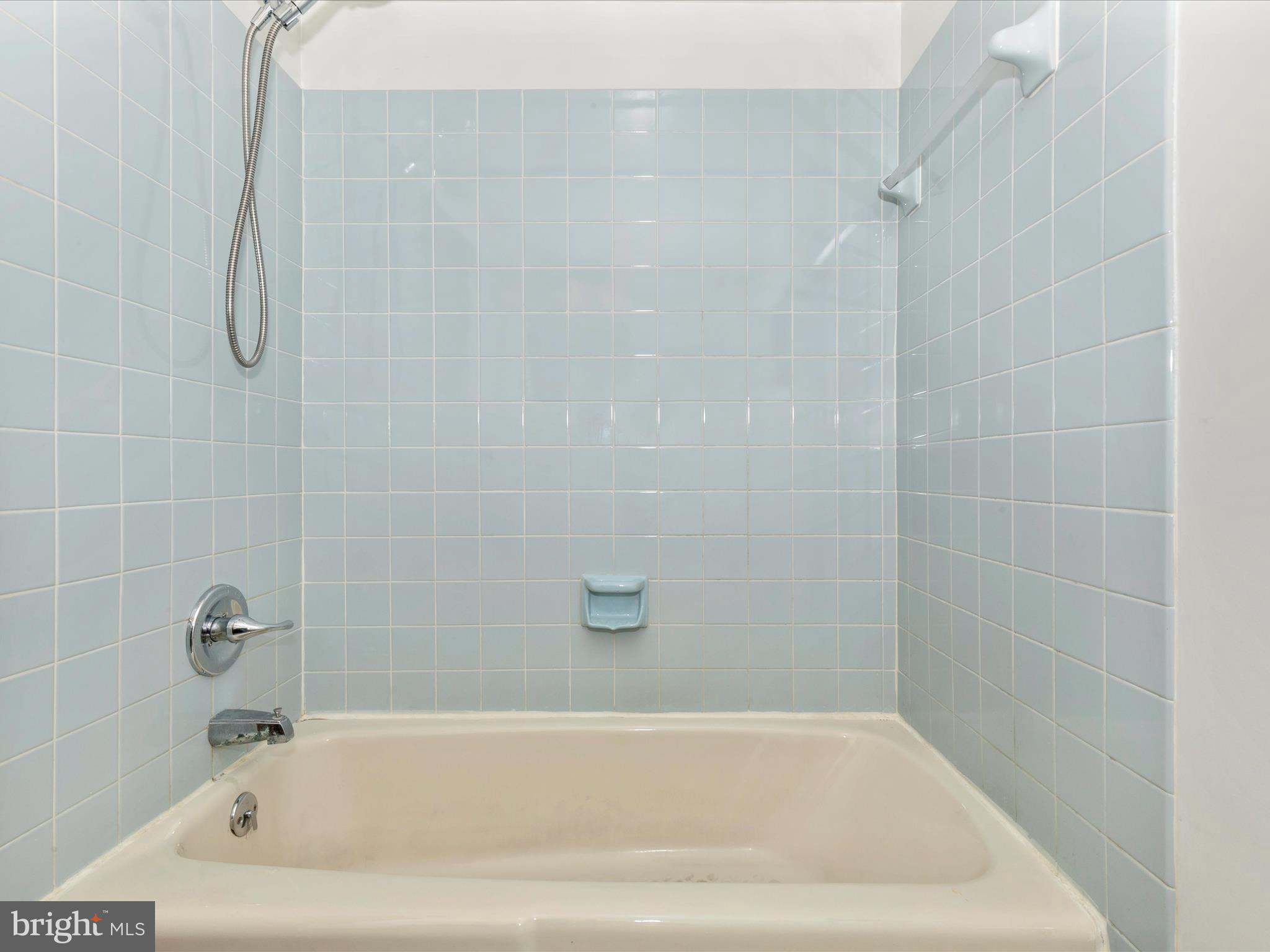 GLADE TOWN - Residential