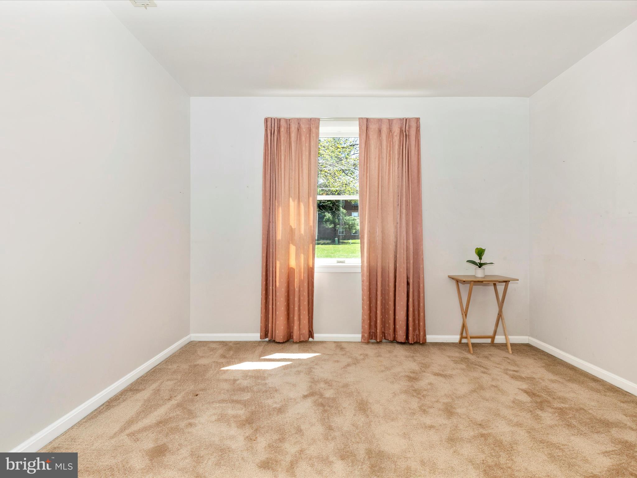 GLADE TOWN - Residential