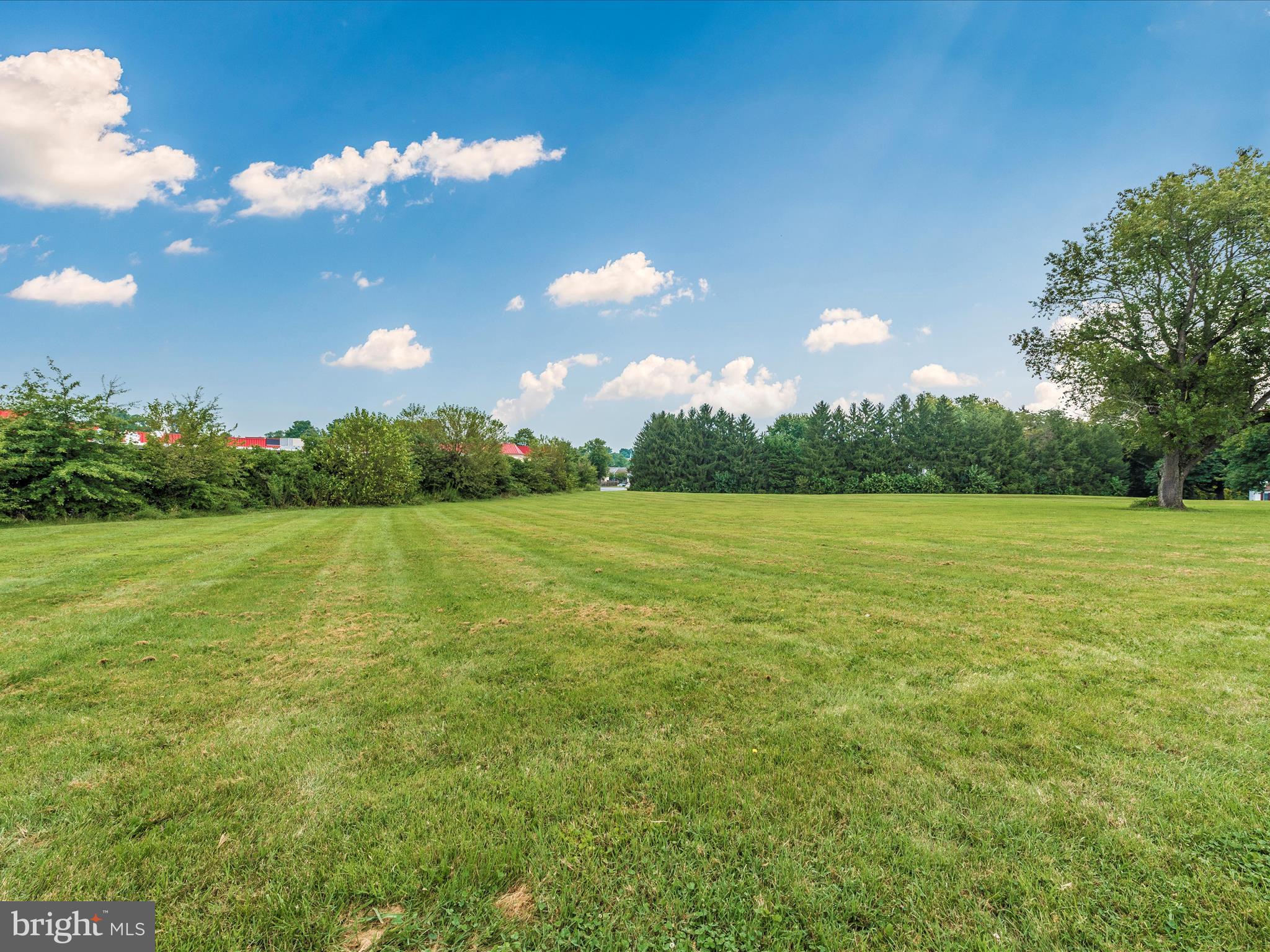 GLADE TOWN - Residential