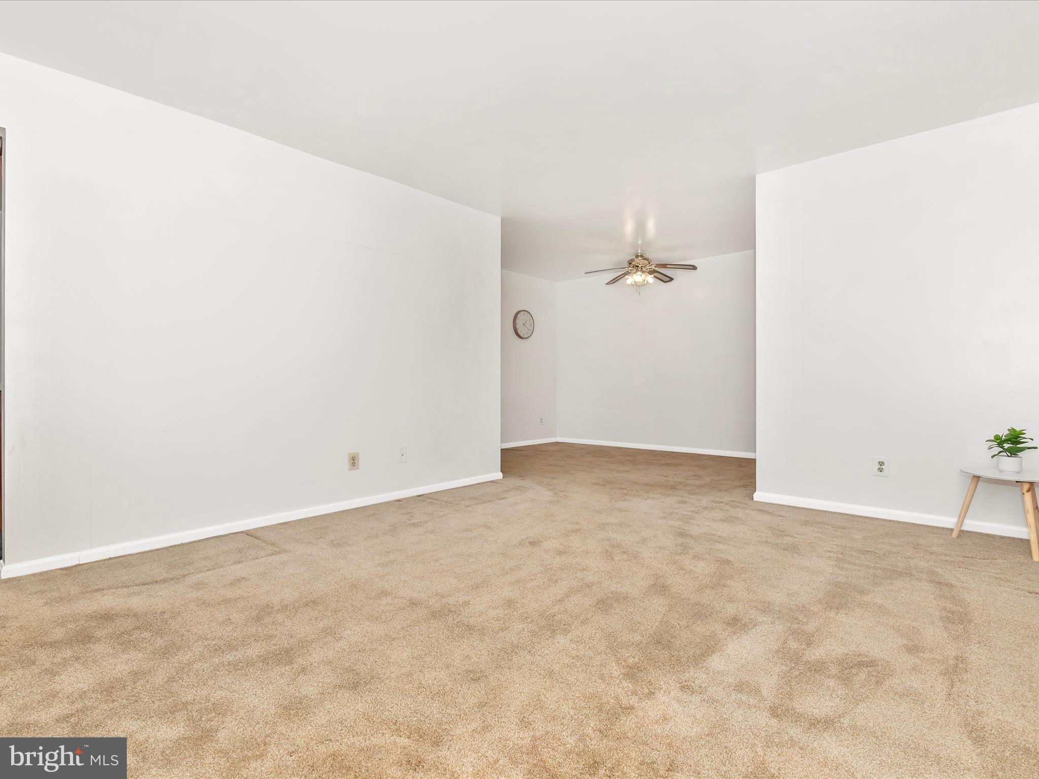 GLADE TOWN - Residential