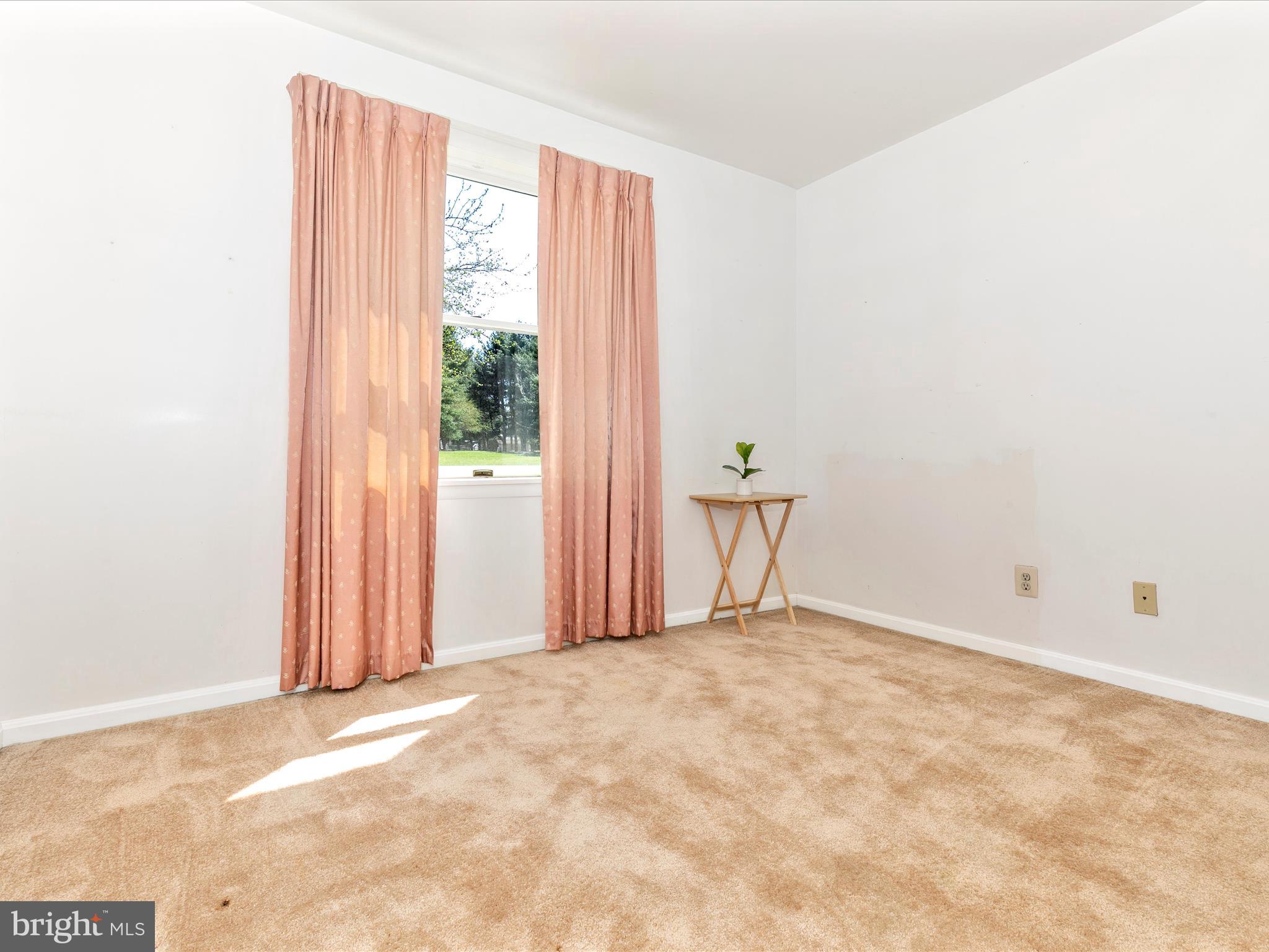 GLADE TOWN - Residential