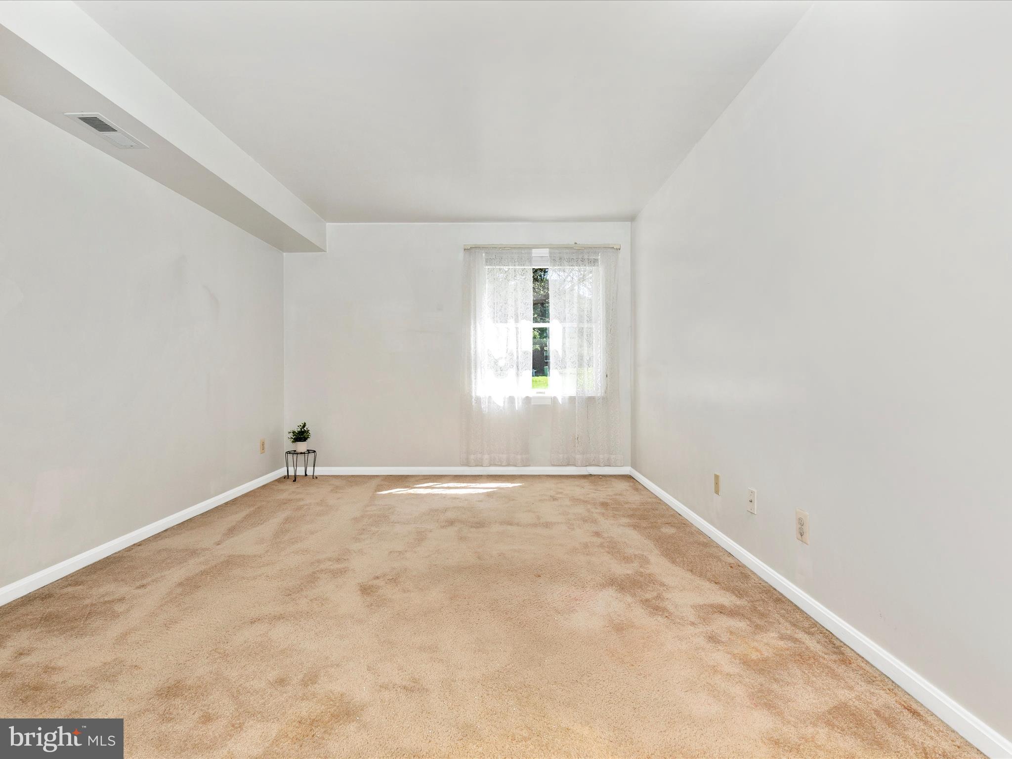 GLADE TOWN - Residential