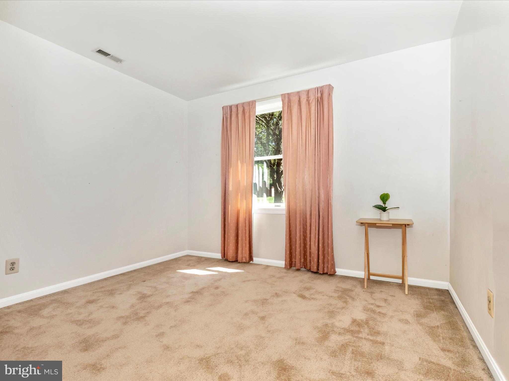 GLADE TOWN - Residential