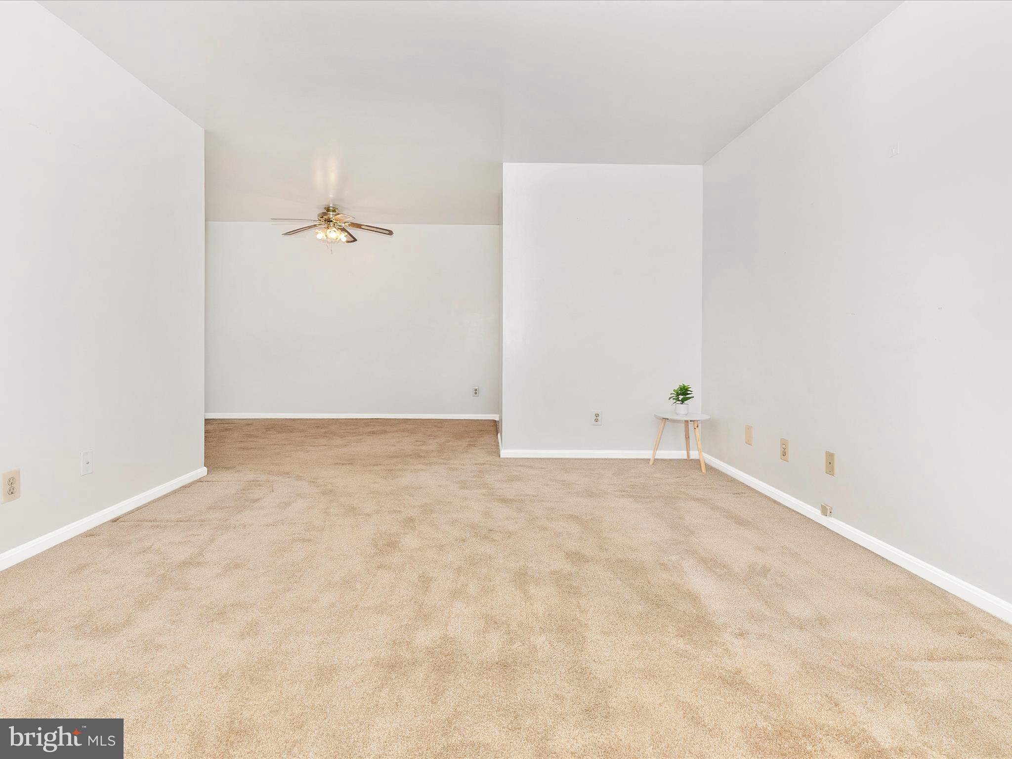 GLADE TOWN - Residential