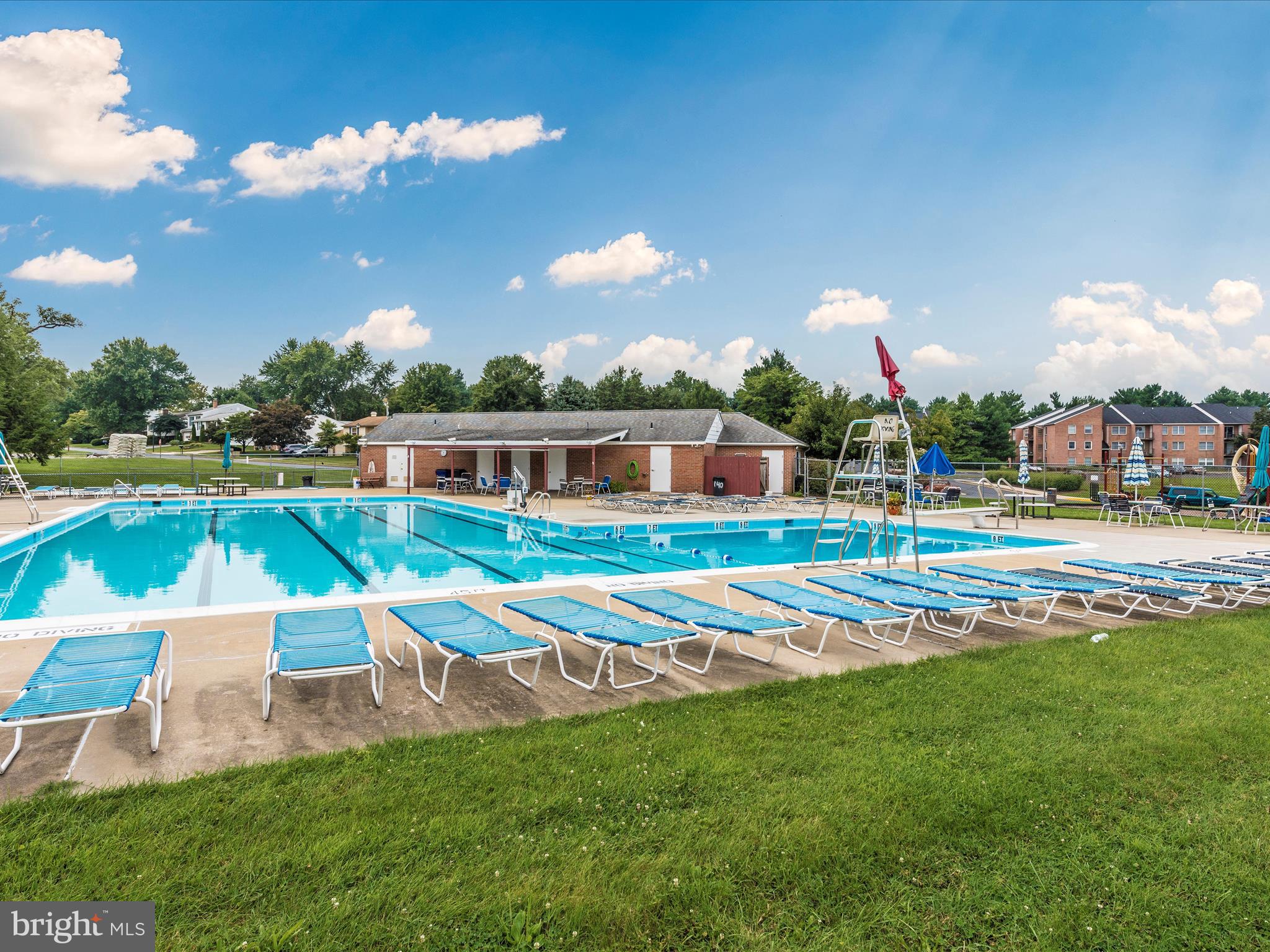 GLADE TOWN - Residential