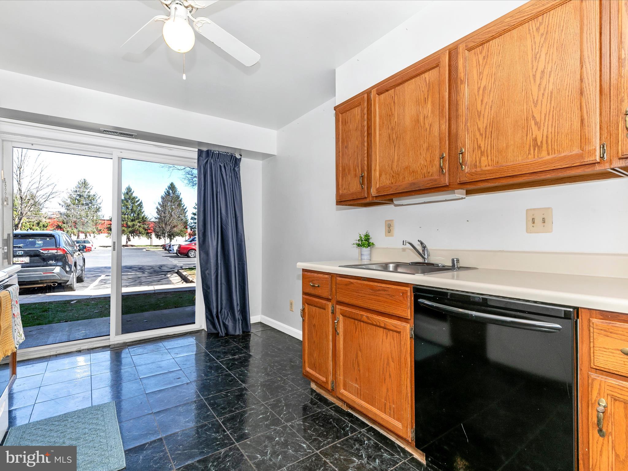 GLADE TOWN - Residential