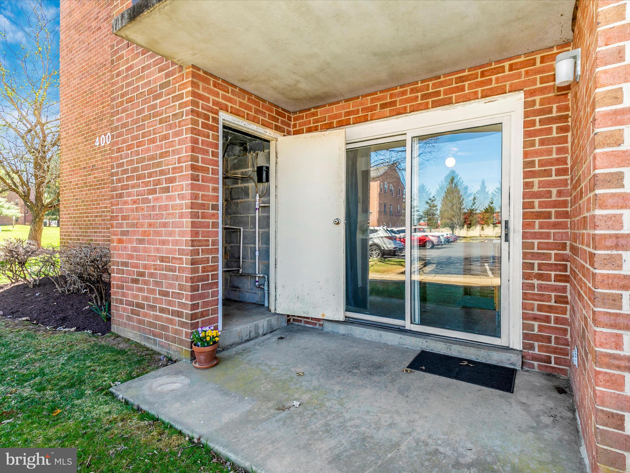 GLADE TOWN - Residential