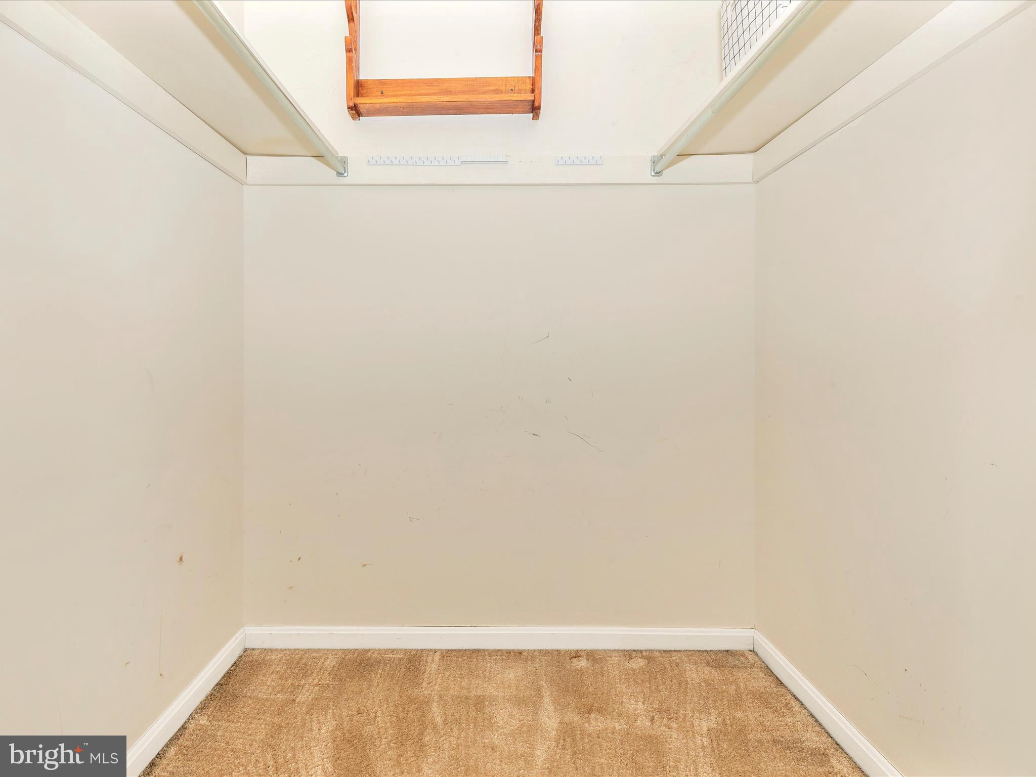 GLADE TOWN - Residential