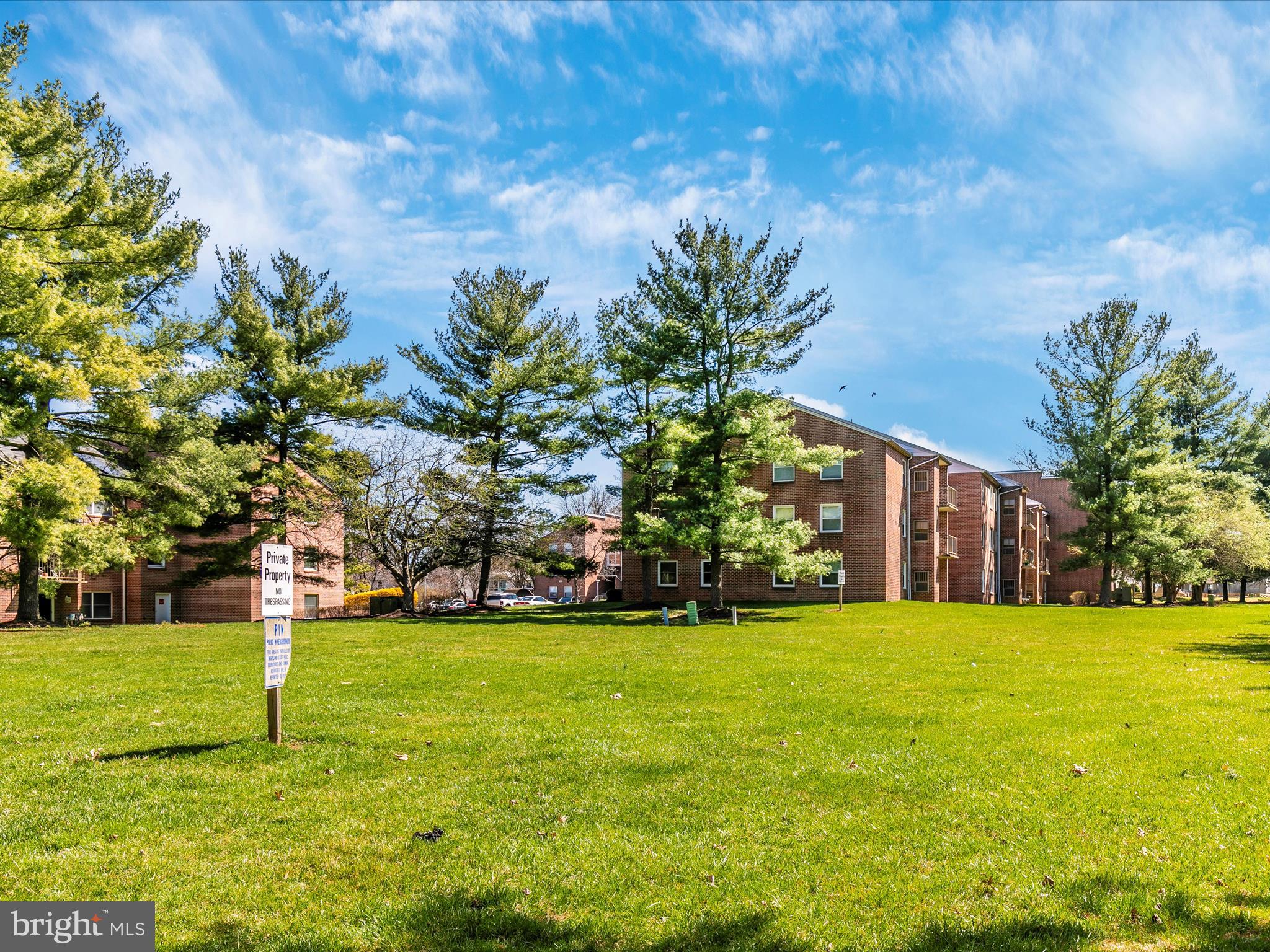 GLADE TOWN - Residential