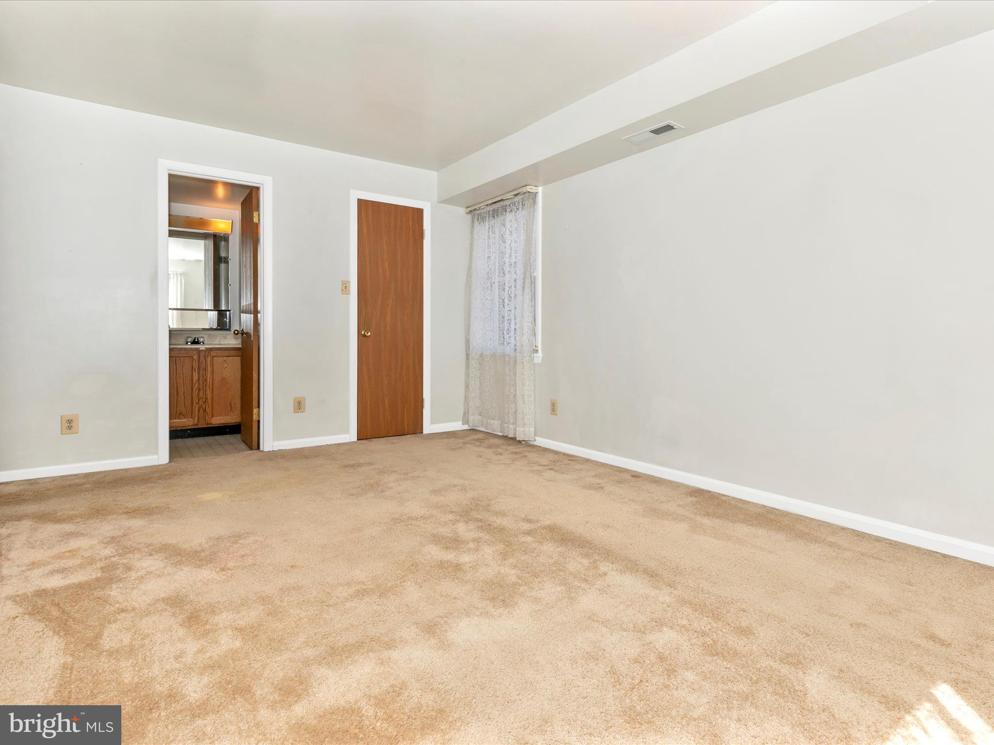 GLADE TOWN - Residential