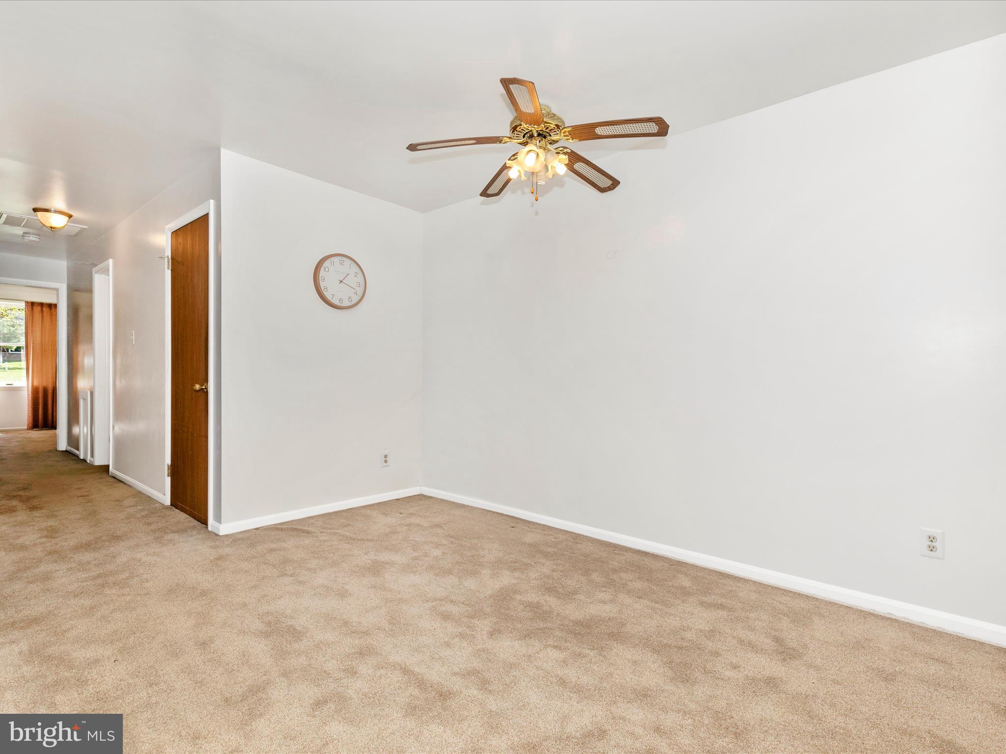 GLADE TOWN - Residential