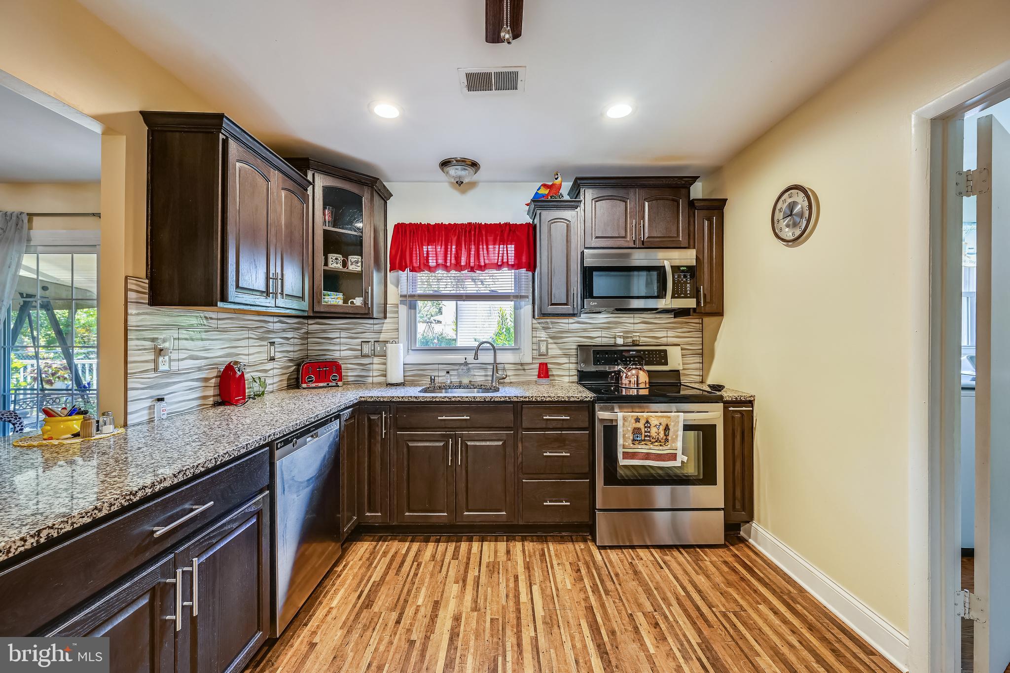 FOUR SEASONS ESTATES - Residential