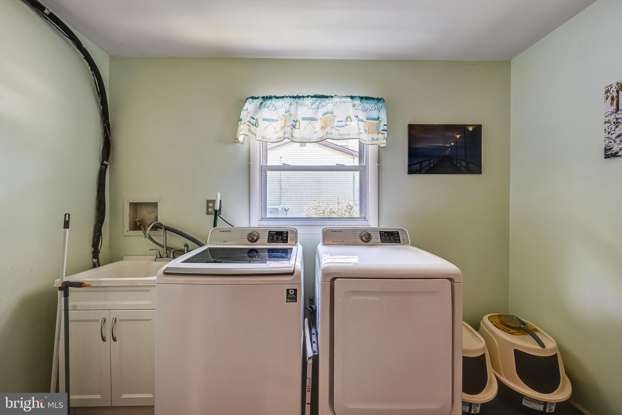 FOUR SEASONS ESTATES - Residential