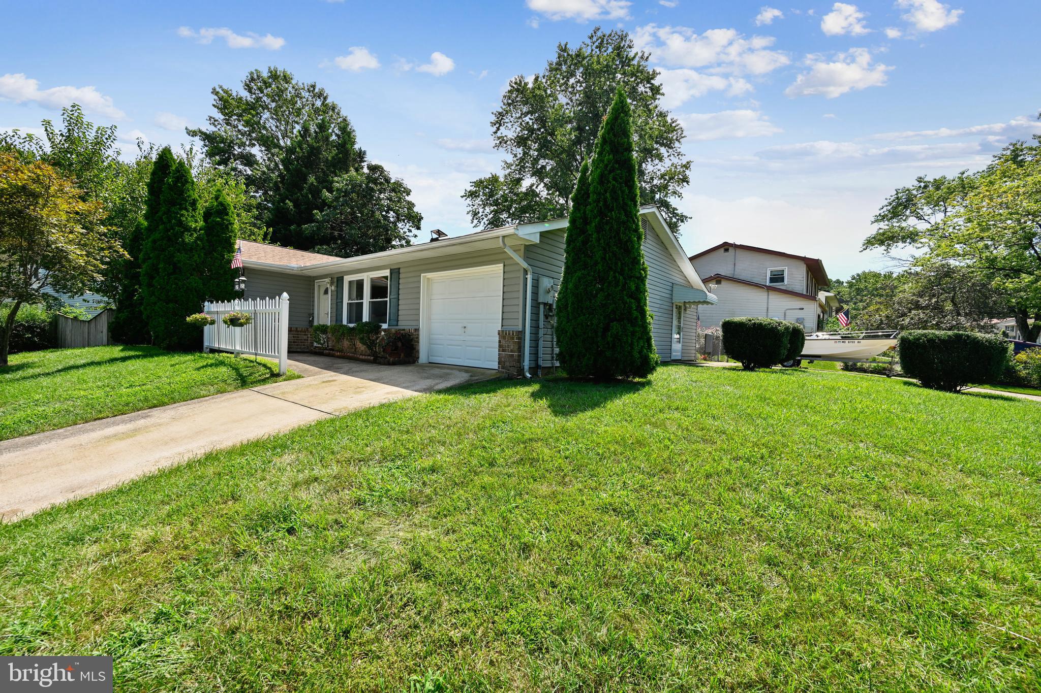 FOUR SEASONS ESTATES - Residential