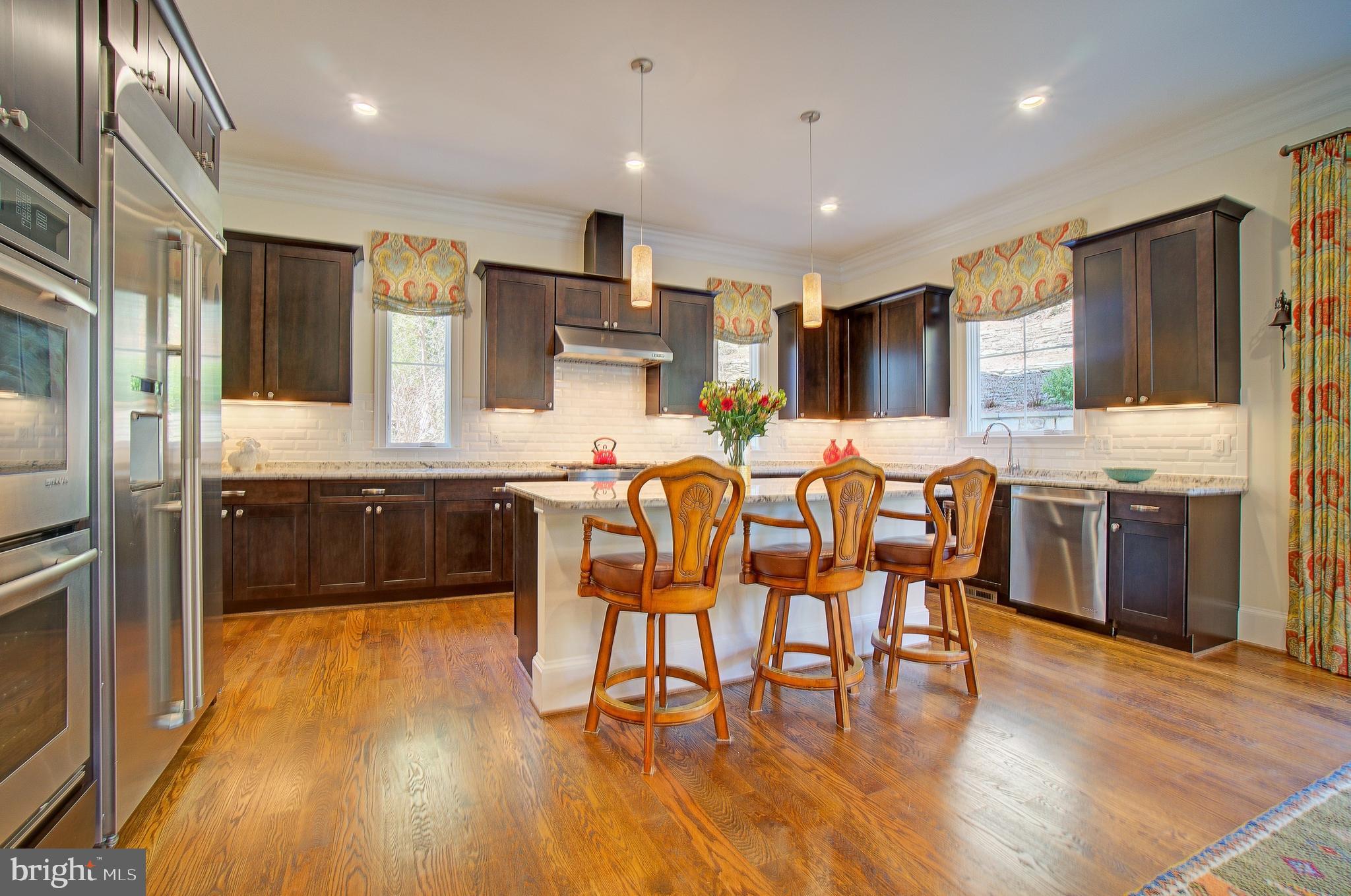 LEE HEIGHTS - Residential