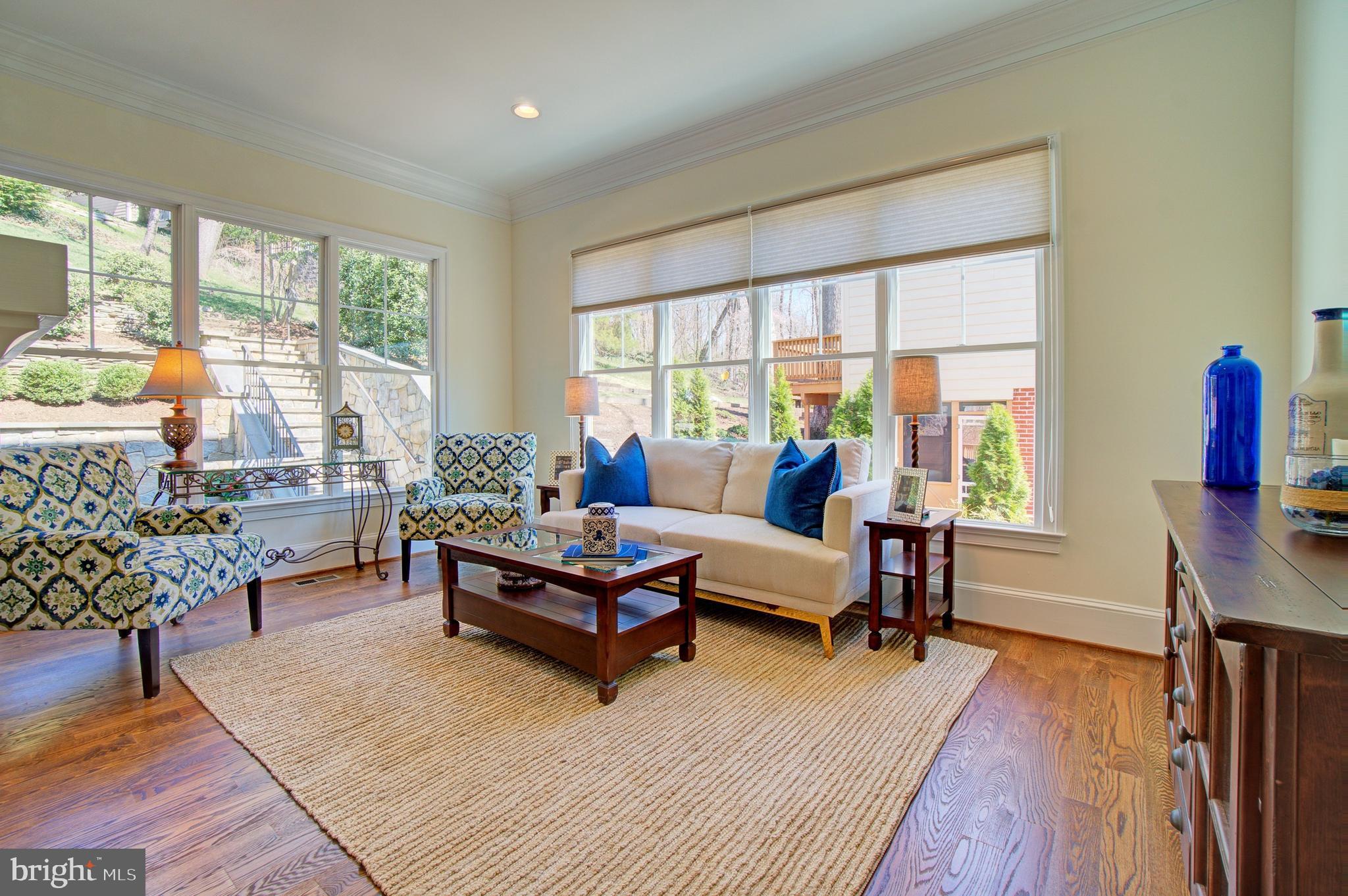 LEE HEIGHTS - Residential