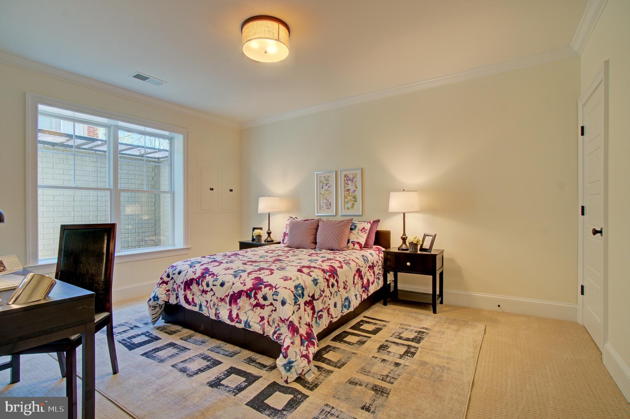 LEE HEIGHTS - Residential