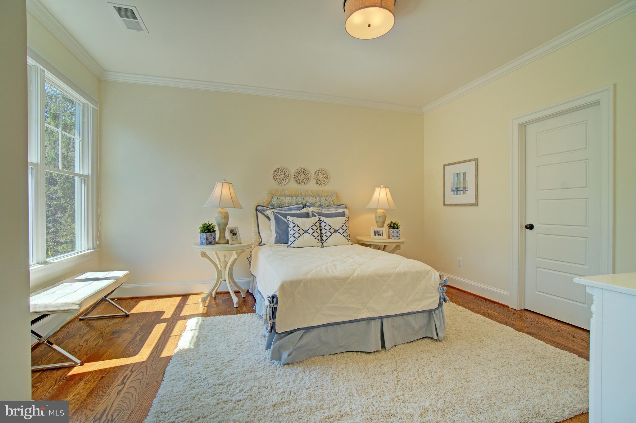 LEE HEIGHTS - Residential