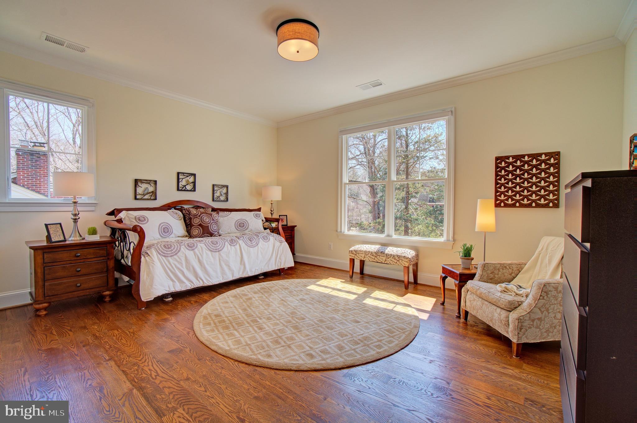 LEE HEIGHTS - Residential